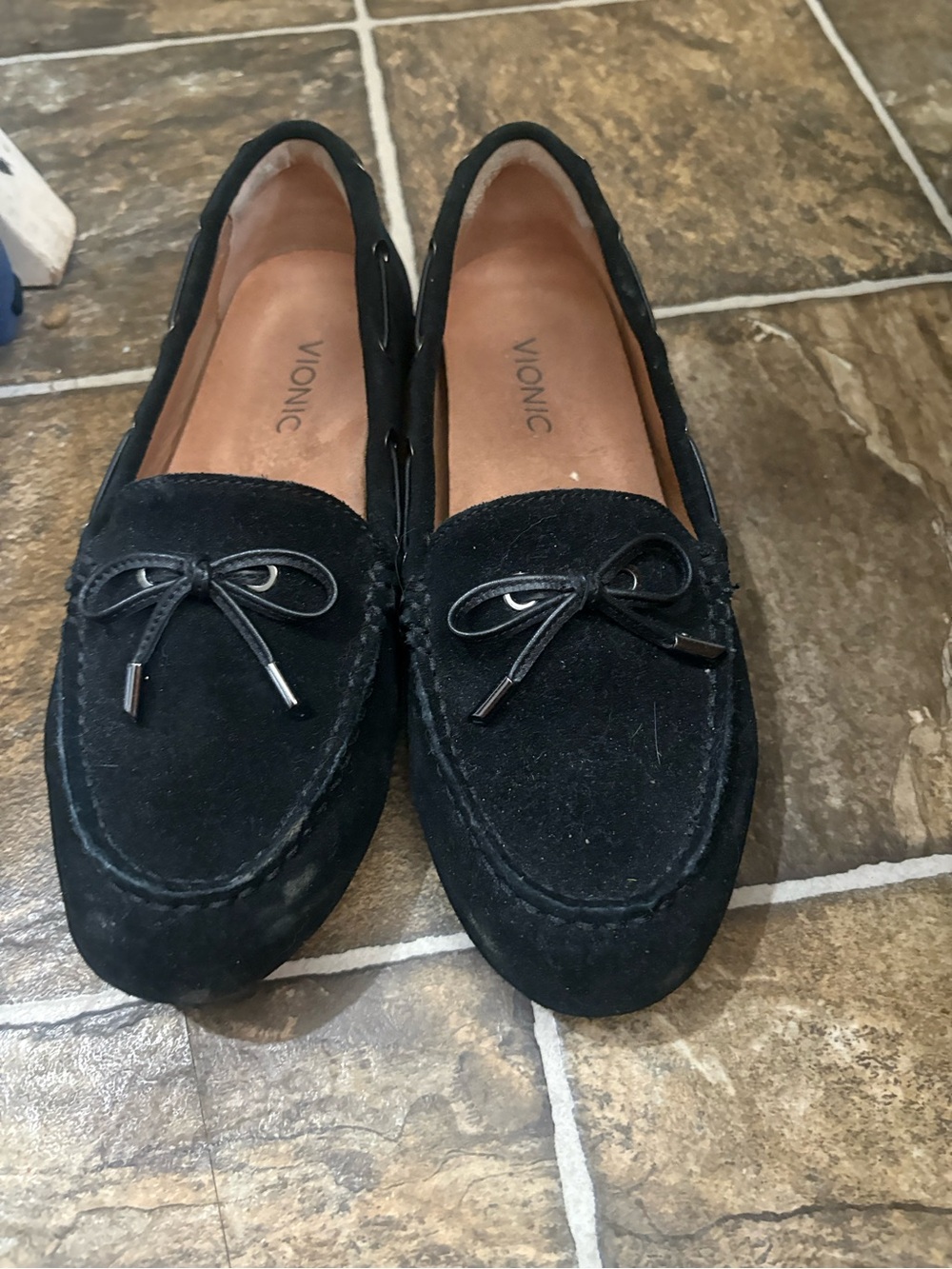 Vionic Black Suede Bow Driving Moccasins
